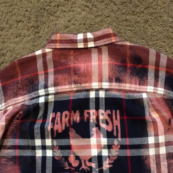 Custom design flannel shirt “Farm Fresh Eggs” Sz Large - Picture 10 of 16